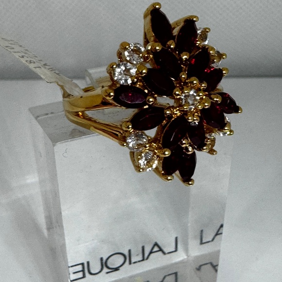 Vintage Gold Electroplated Ring Cocktail Size 10 Marquise Shaped Cut Red Crystal - Picture 15 of 16